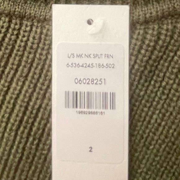 Fashion to Figure Sweater/Dress/Cardigan. Green. Size 2 - Picture 6 of 7